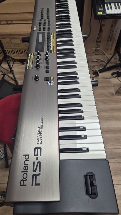 ROLAND RS-9 Синтезатор !
