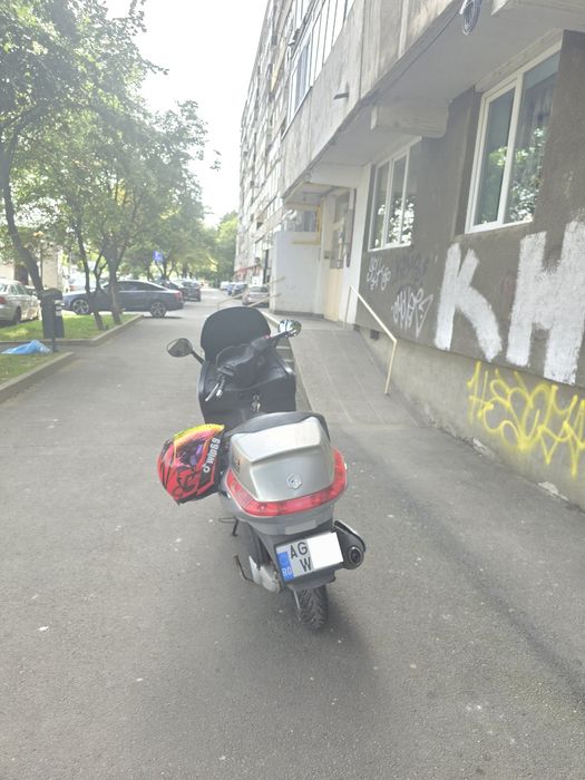 Piaggio x8 125cm (categoria B+curs)