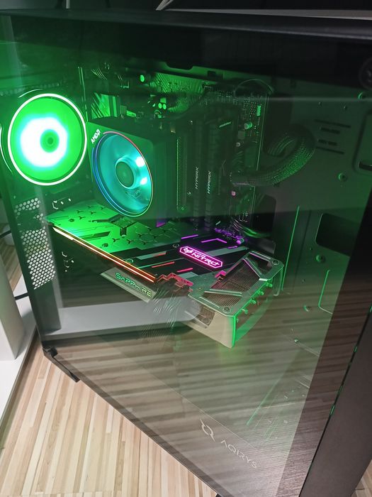 PC Gaming / Ryzen 7 3700X / RX 5700 XT / B550 / 1TB / 32GB