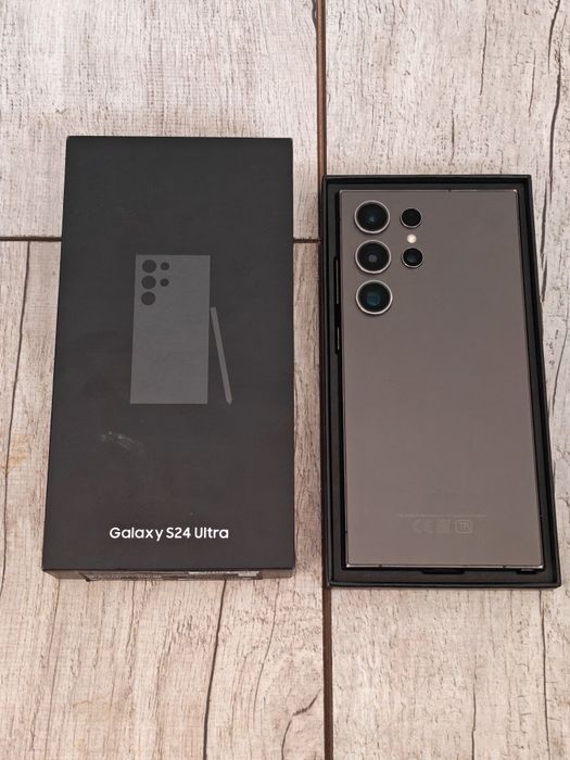 Samsung S24 Ultra 256 gb Ram 12 5G полный комплект