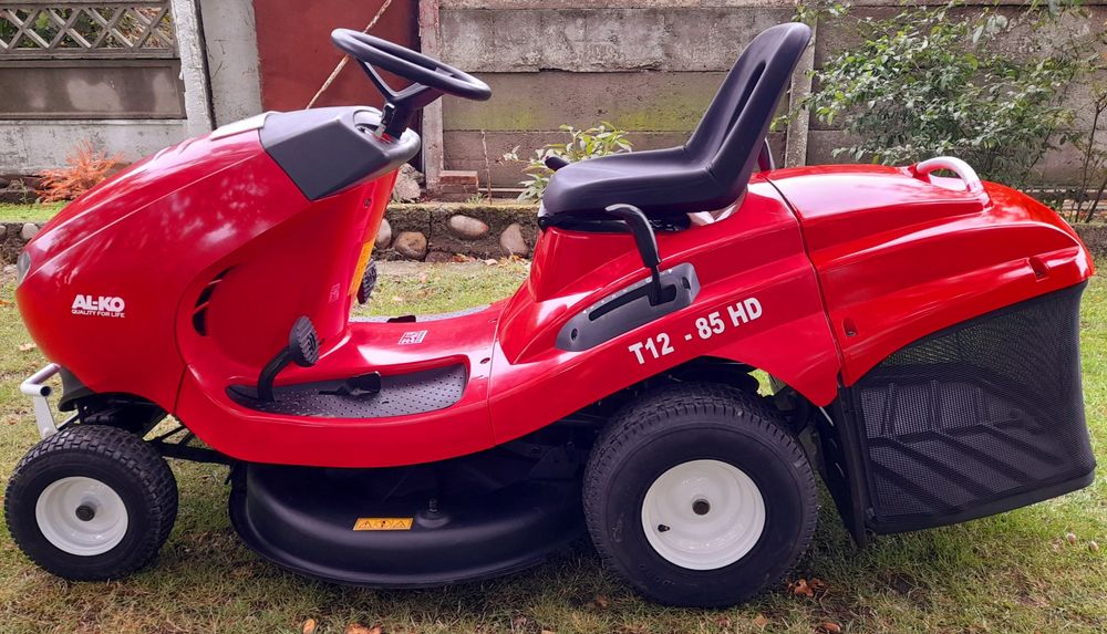 Tractoras tuns iarba Alko T12 Brigs&Stratton IC 11,5hp 85CM