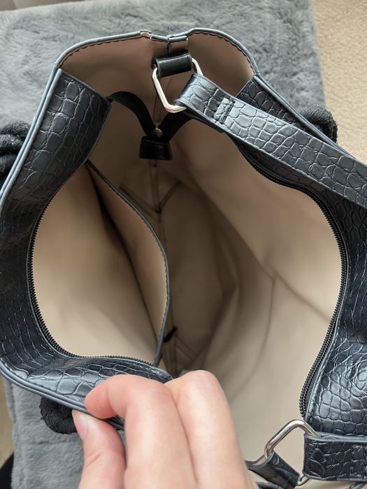 Черна кожена дамска чанта