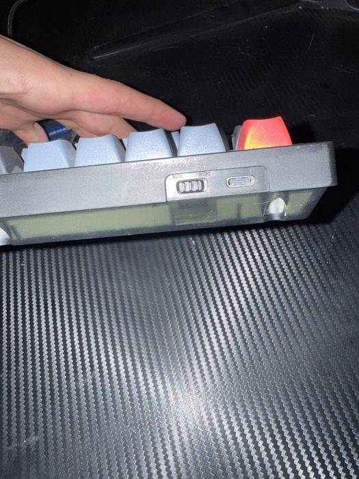 Клавиатура Keychron V1 в идеальном состоянии. Отдам только в руки