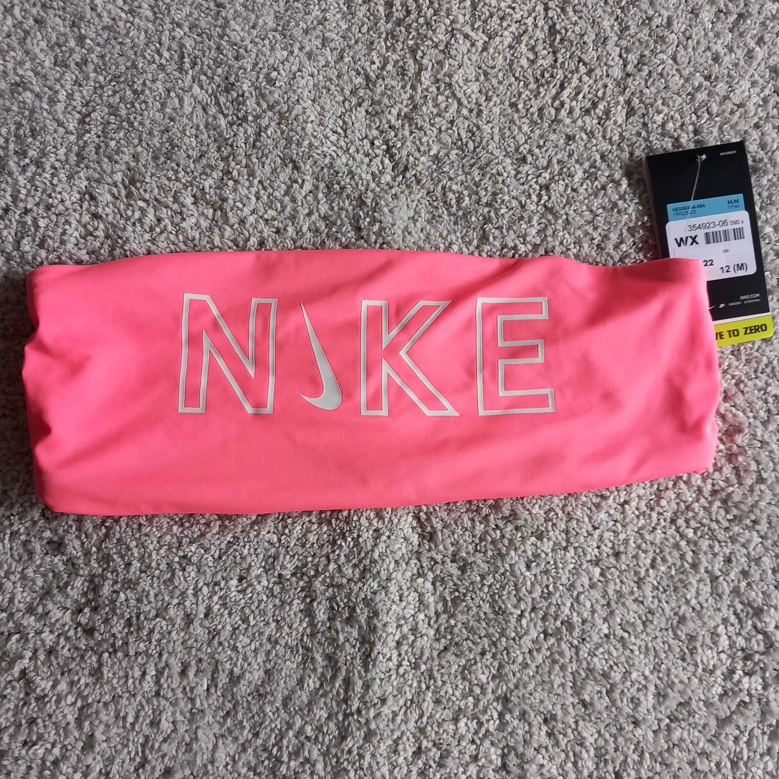 Топ спорт Nike нов