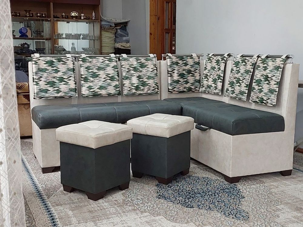 Ugolok yumshoq mebel