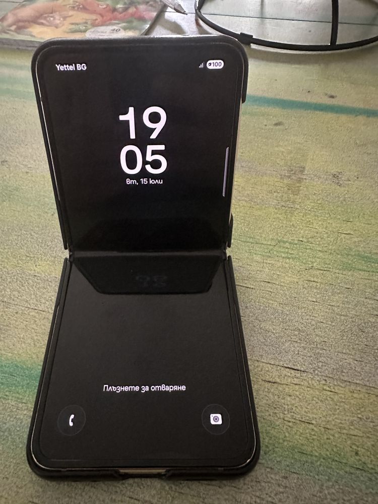 Samsung flip 4  128гб кото нов