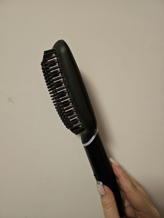 Преса и четка за изправяне (топлинна обработка)