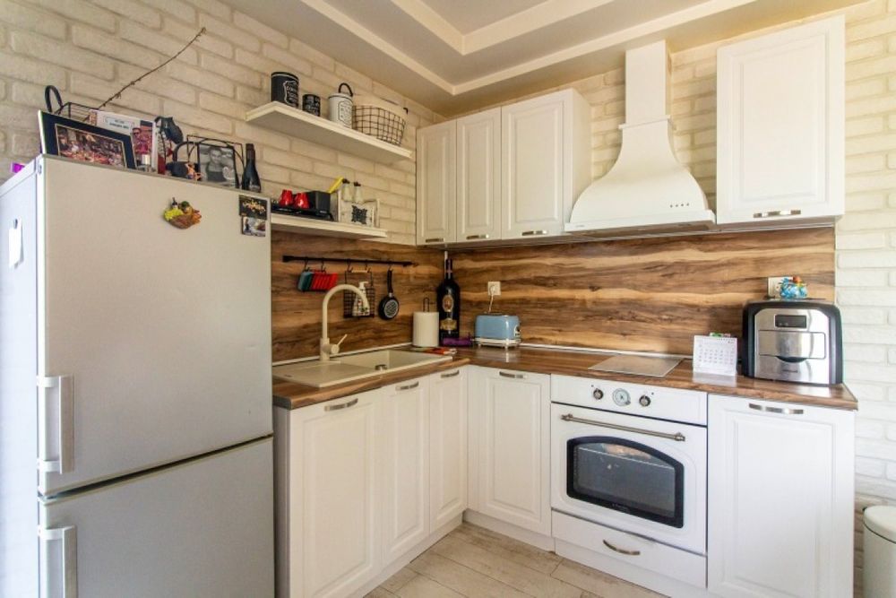 Продава се Етаж от къща в с. Волуяк, Област София-град - 200 кв.м за 1095 €/кв.м - Снимка #9