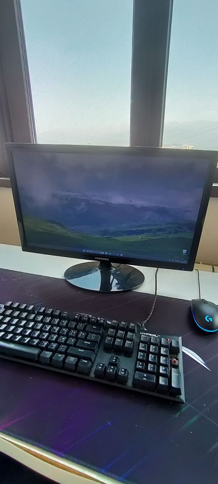 Монитор Samsung S22C150N