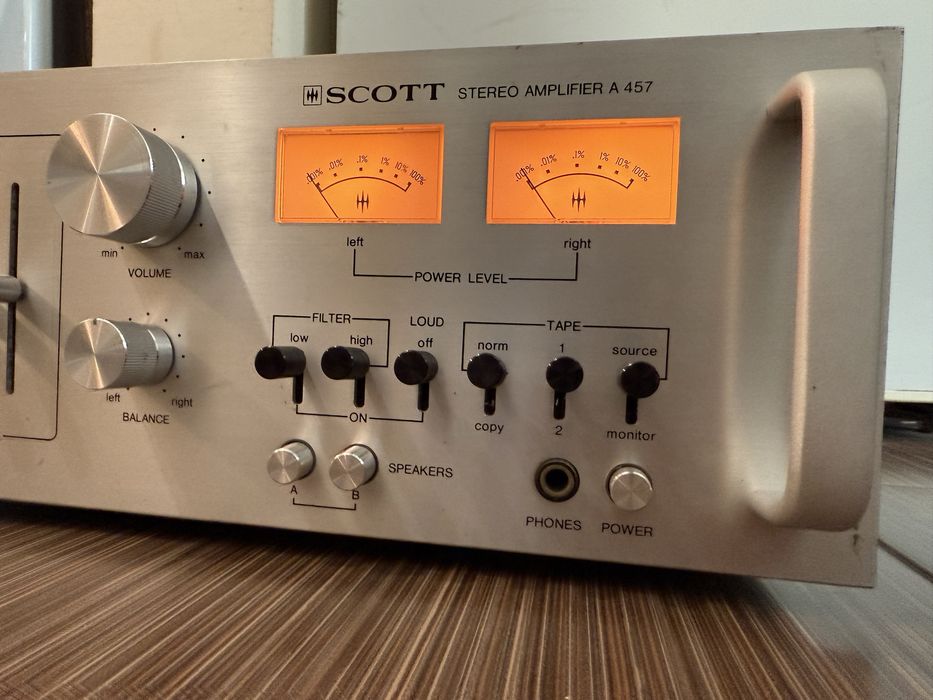 Scott A457 Качествен стерео усилвател