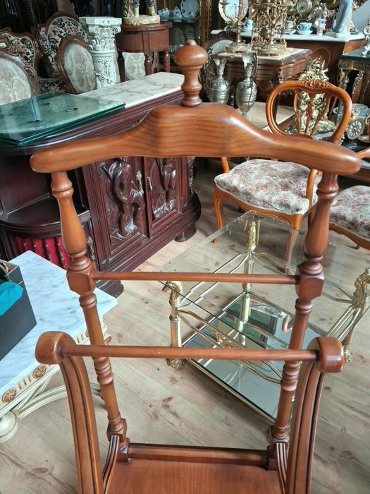 Закачалка за костюми