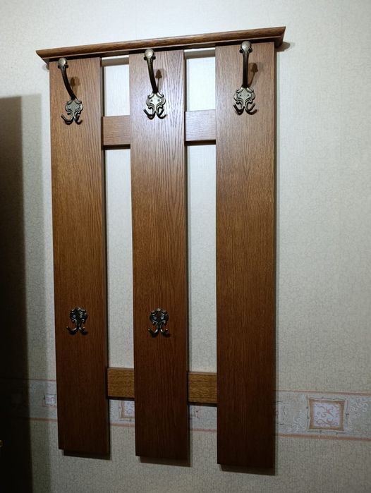 Настенная вешалка для прихожей