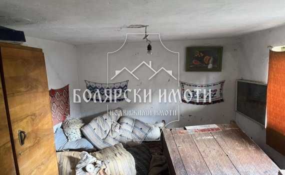 Къща за ремонт в село Страхилово