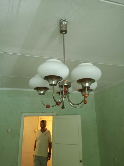 Винтажная люстра, производство Чехия из пять плафонов