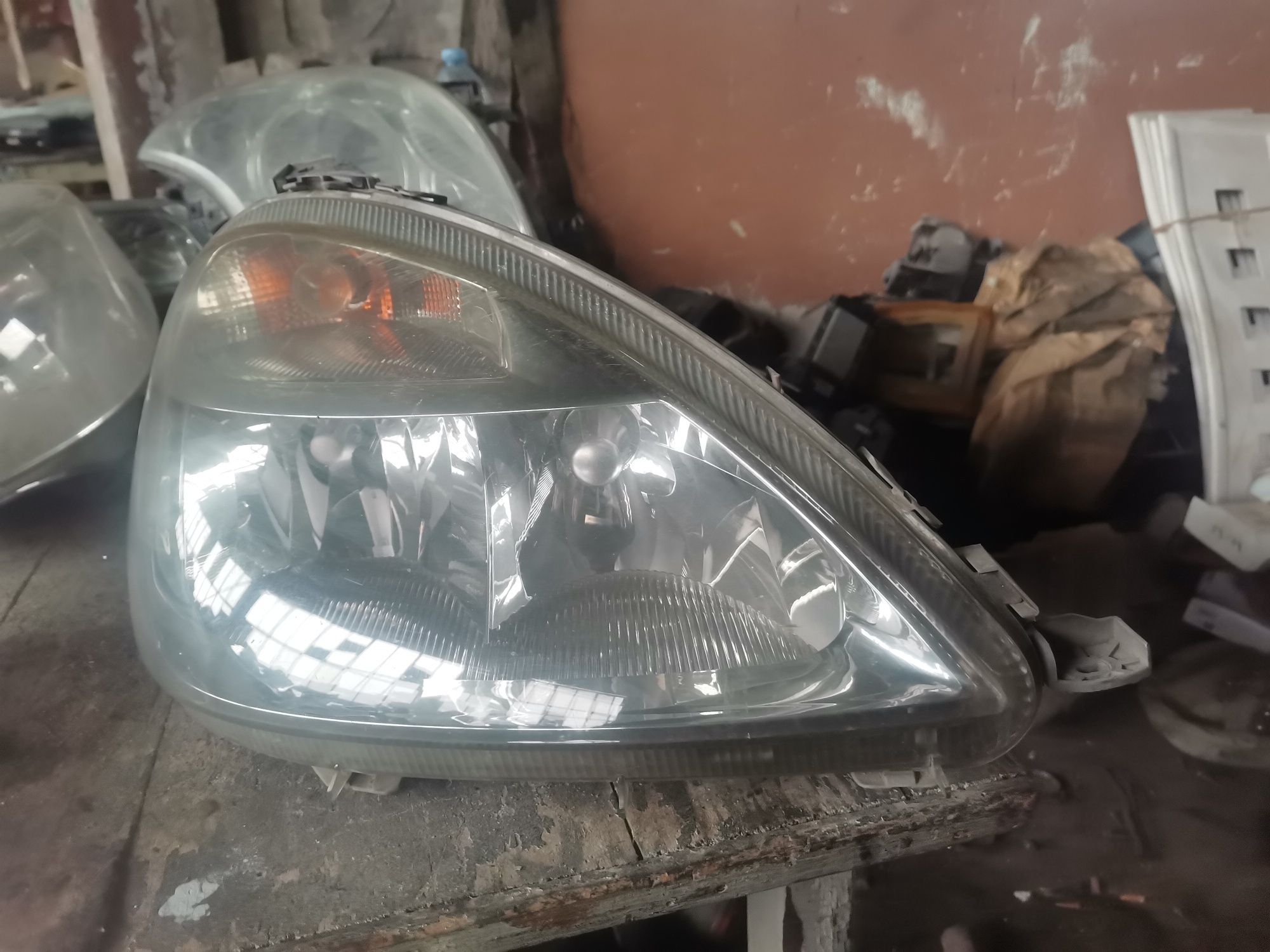 Oргинален десен фар за Мерцедес а класа facelift Mercedes a class
