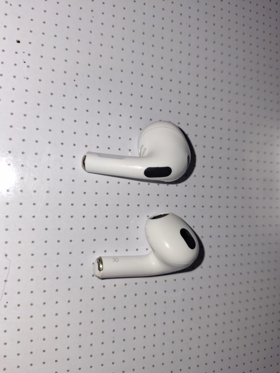 Apple AirPods 3 with Lightning Charging Case белый