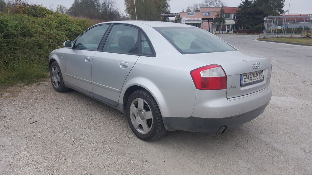 Ауди А4 2.0i 130к.с. на части