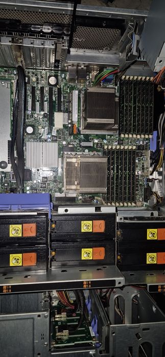Продаю сервер IBM System x3500 M3