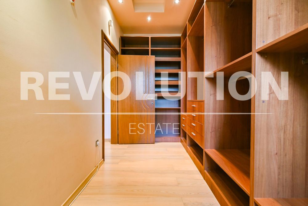 Дава се под наем Четиристаен апартамент в София, Витоша - 300 кв.м за 1900 € - Снимка #9