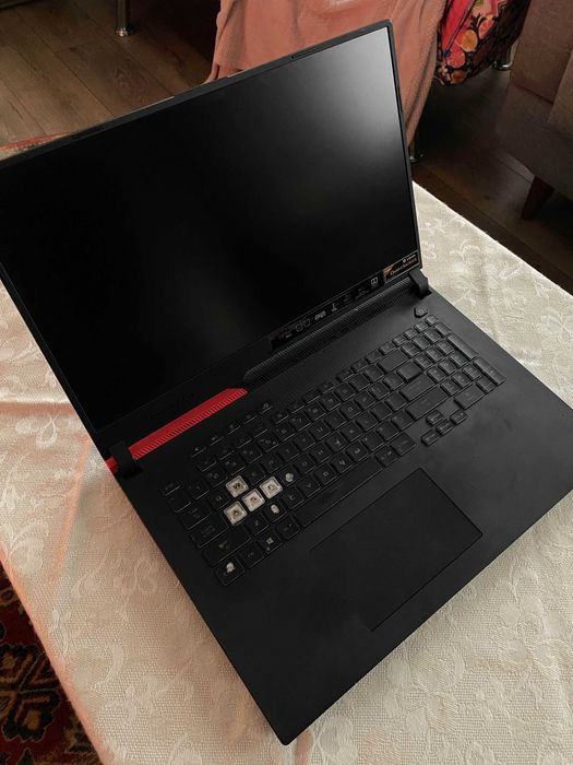 Laptop ASUS ROG Strix G17 Advantage Edition - pret accesibil + COOLER