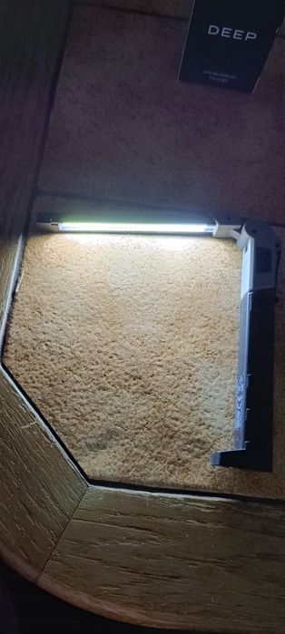 Vând lanterna puternica cu magnet încărcare mufa C