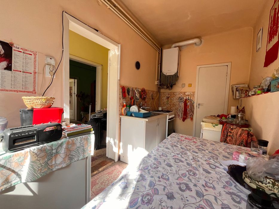 Casa/Apartment de vânzare, 2 camere, mobilat, central