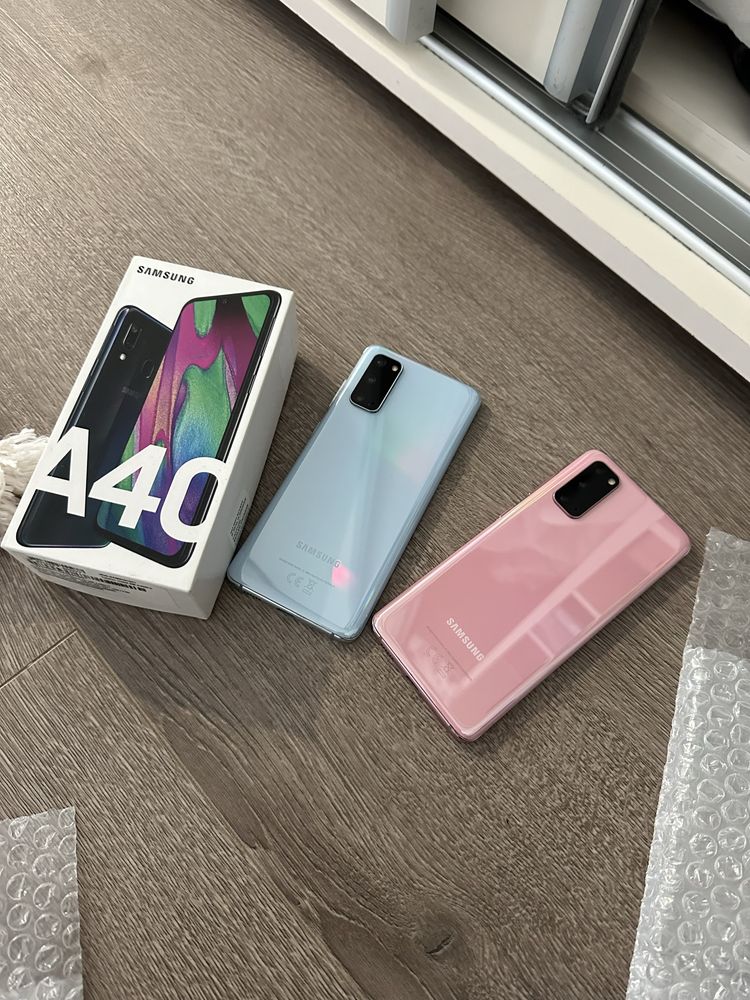 Vand/schimb Samsung S20 5G roz albastru si a40 full box