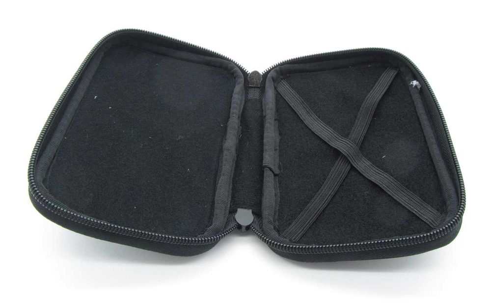 Миниатюрен несесер с твърди страни