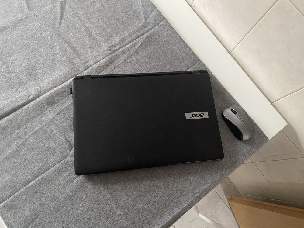 Vand Laptop Acer 8Gb ram 120Gb SSD  500GB HDD