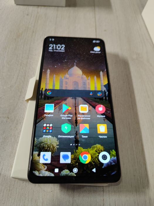 Xiaomi Redmi Note 10 Pro 5G в Пълен комплект!