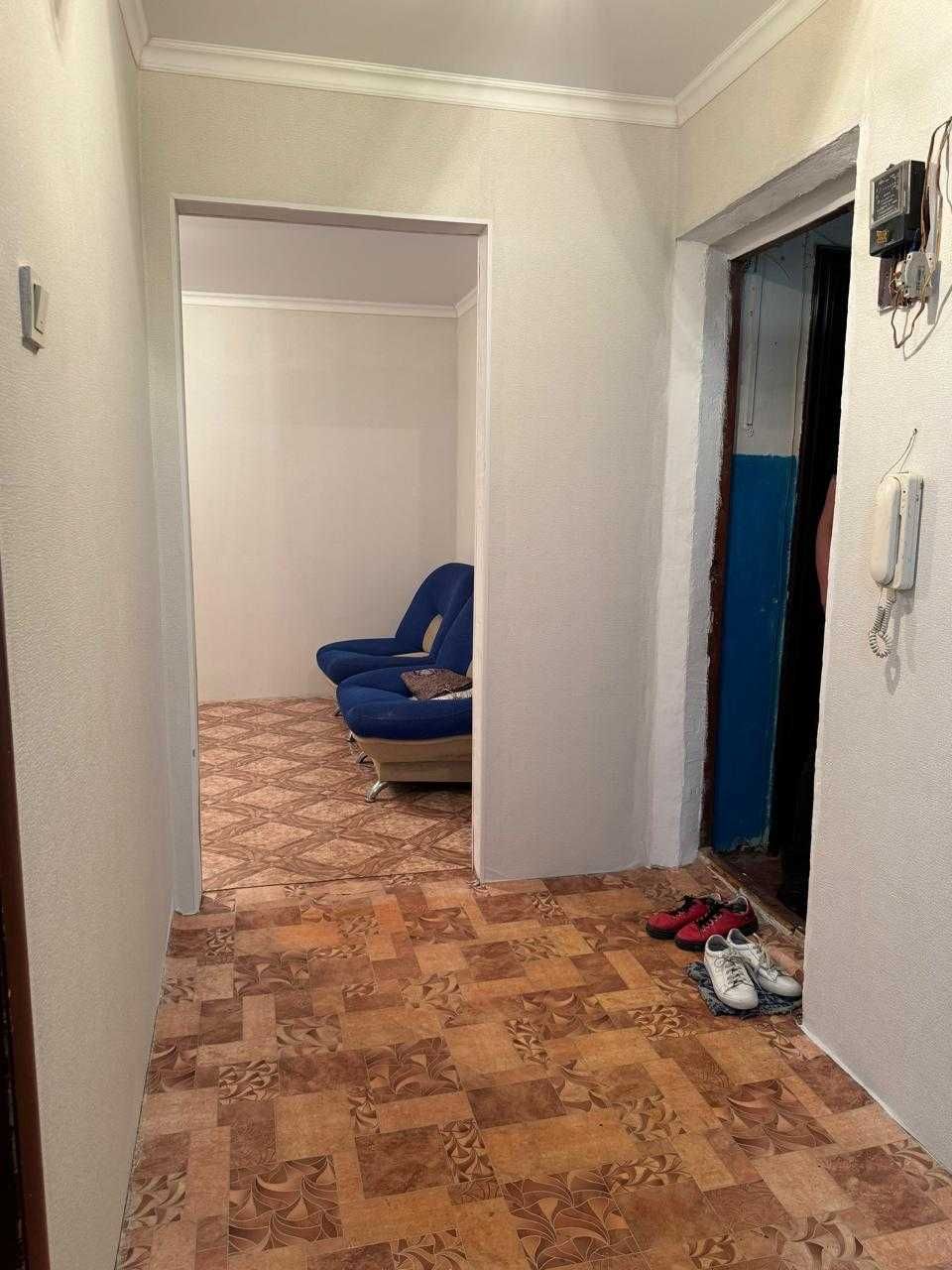 Продается двух комнатная квартира в мкр. Жилгородок