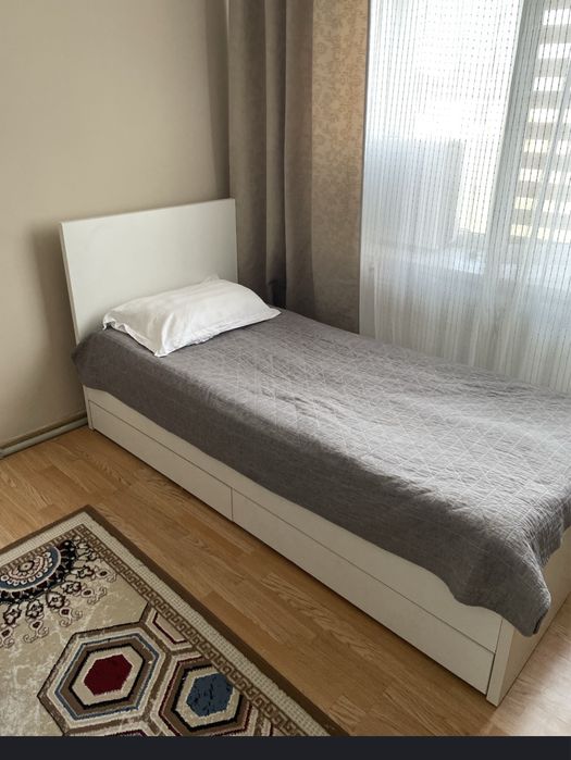 Кровать стол с матрасом