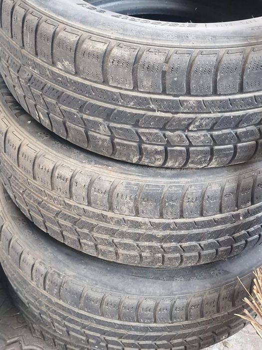 Автошины зимние продам