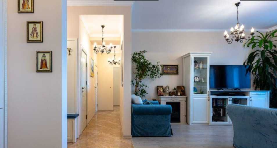 Дава се под наем Тристаен апартамент в Бургас, Зорница - 122 кв.м за 561 € - Снимка #2
