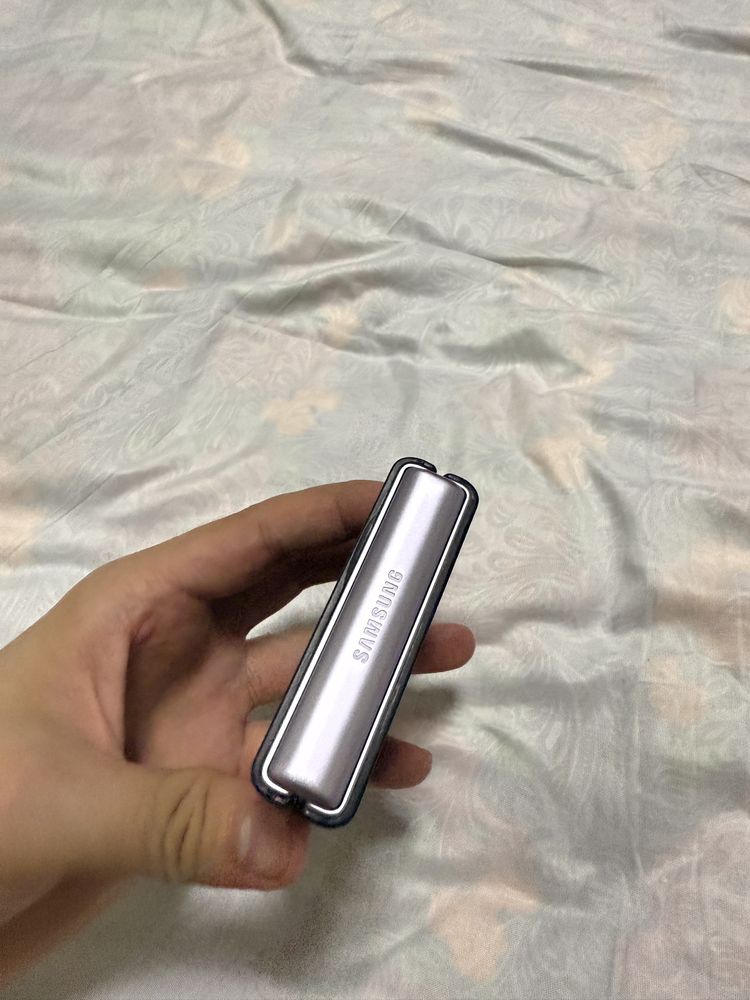 Galaxy Z Flip3 256gb Koreyskiy