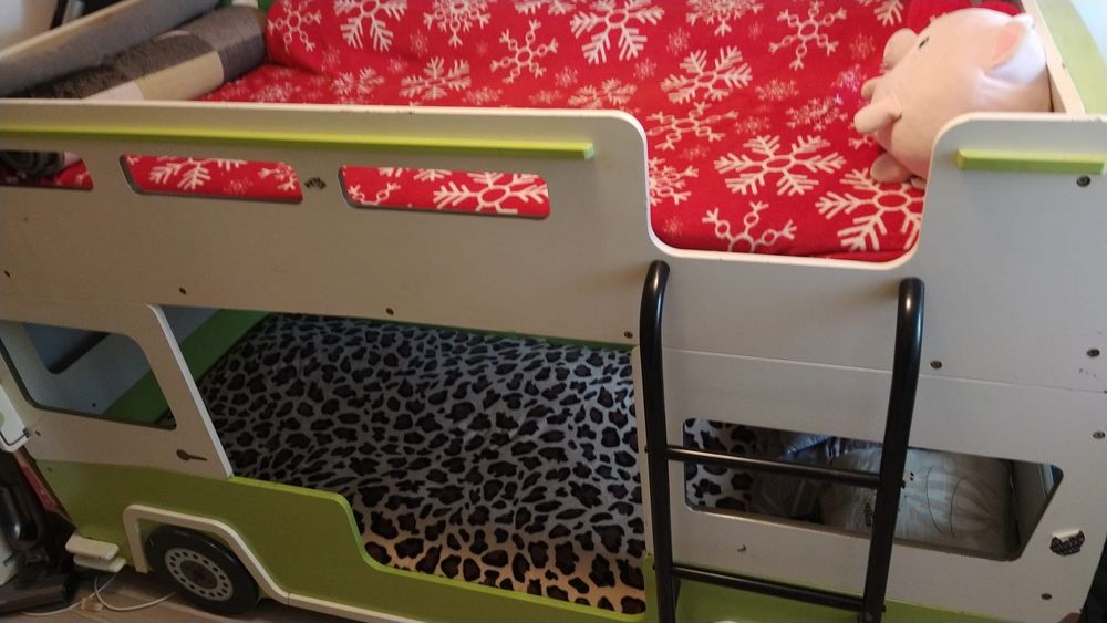 Pat suprapus model Autobuz cadou covor copiii