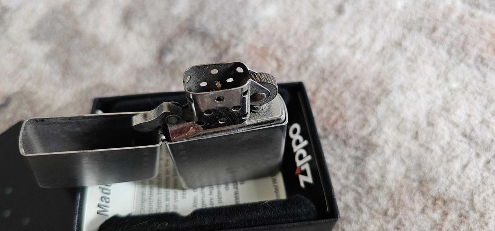 bricheta zippo originala