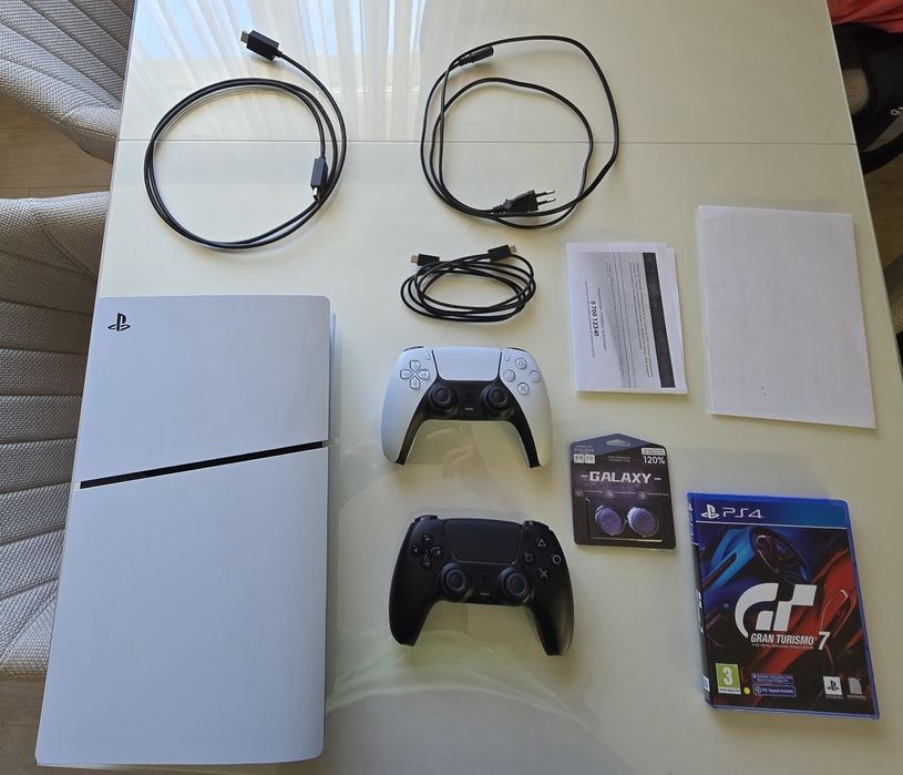 Ps5 Slim на година!