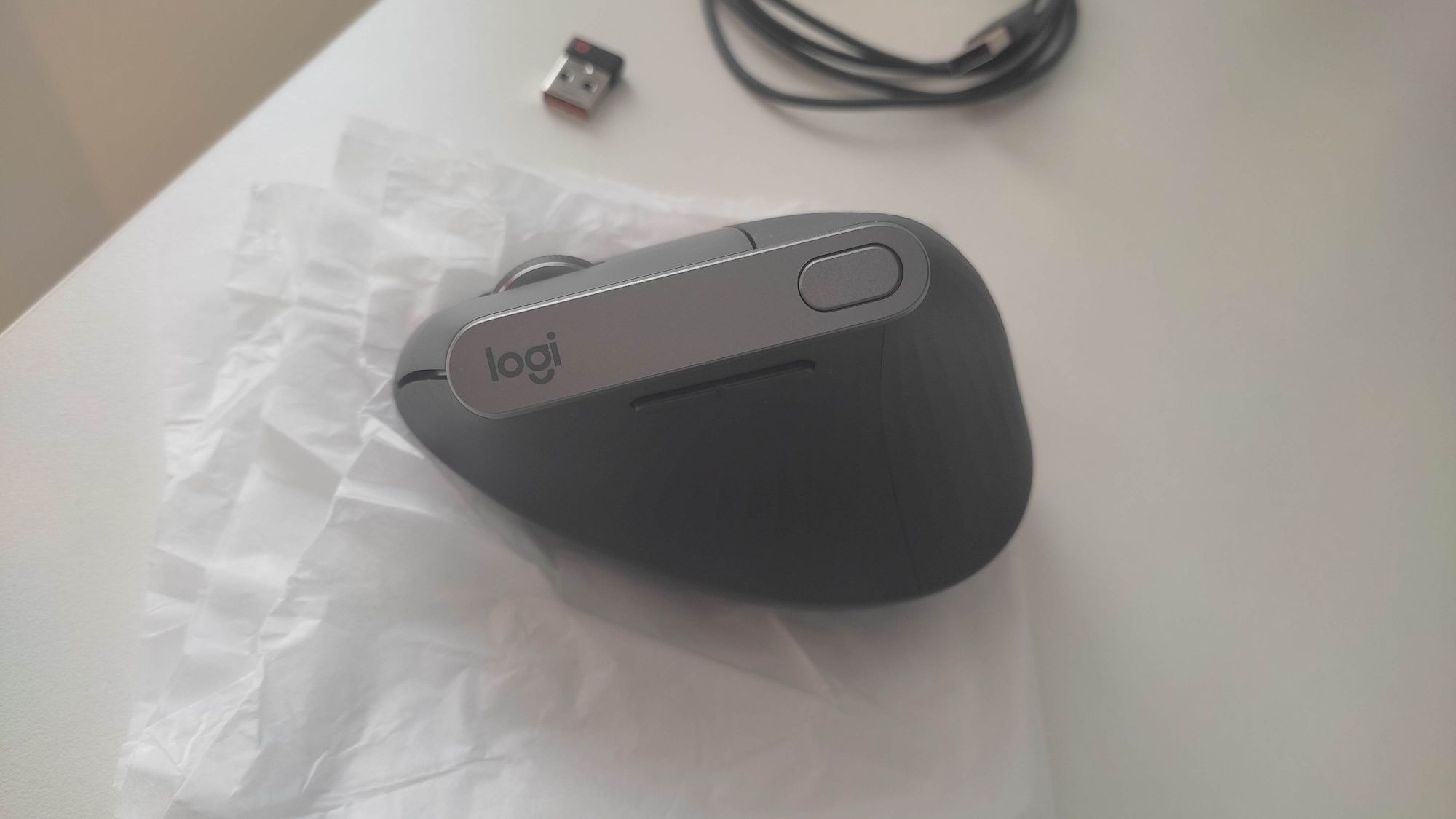 Мишка Logitech MX Vertical