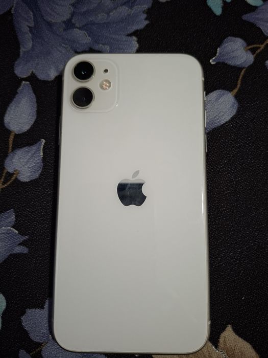 Айфон 11 память 128 гб хорошем состоянии без царапин