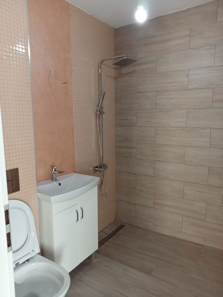 De vanzare  apartament  2 camere