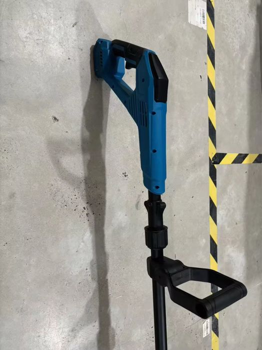 Cultivator pe baterie