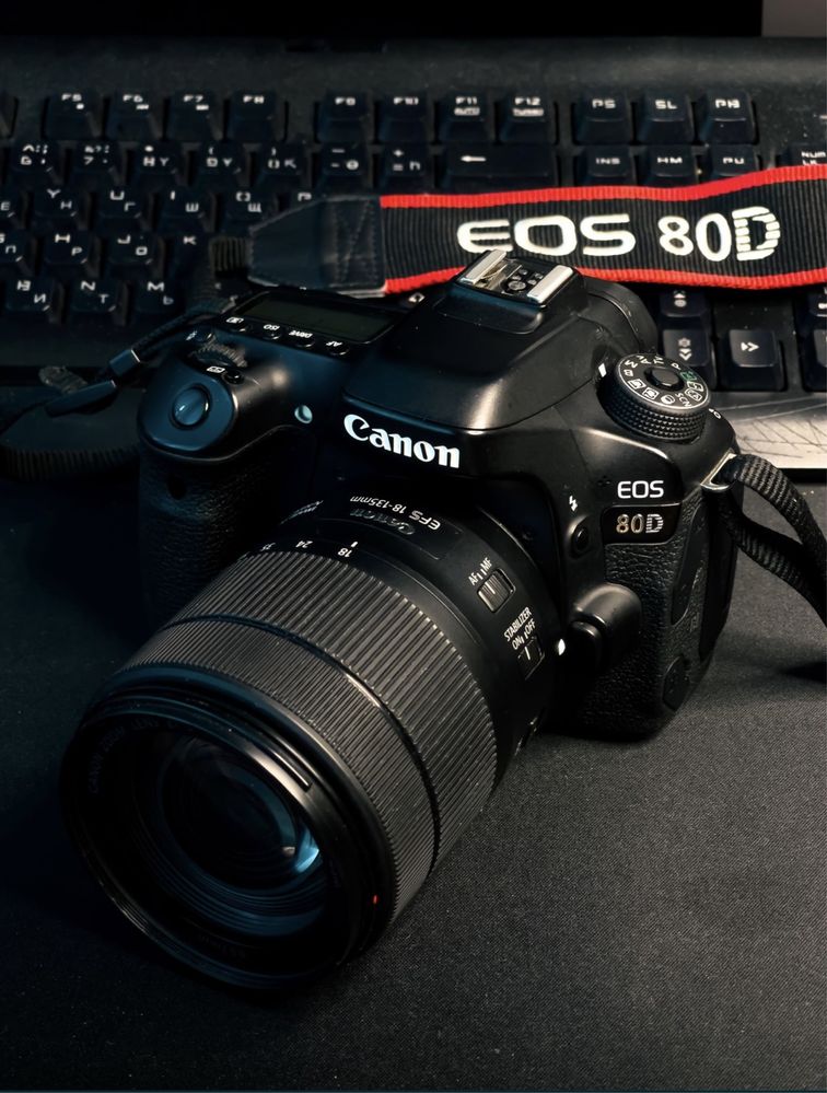 Фотоаппарат Canon EOS 80D + китовый объектив EF-S 18-135mm