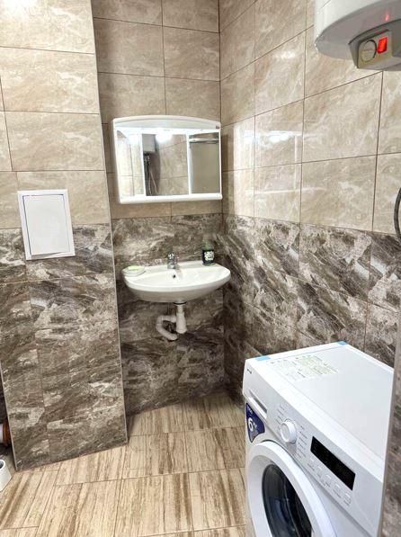 Дава се под наем Едностаен апартамент в Бургас, Меден рудник - зона В - 39 кв.м за 255 € - Снимка #4