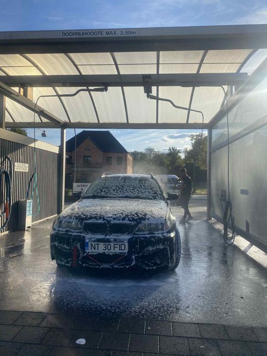 Bmw e46 2004.  180cp