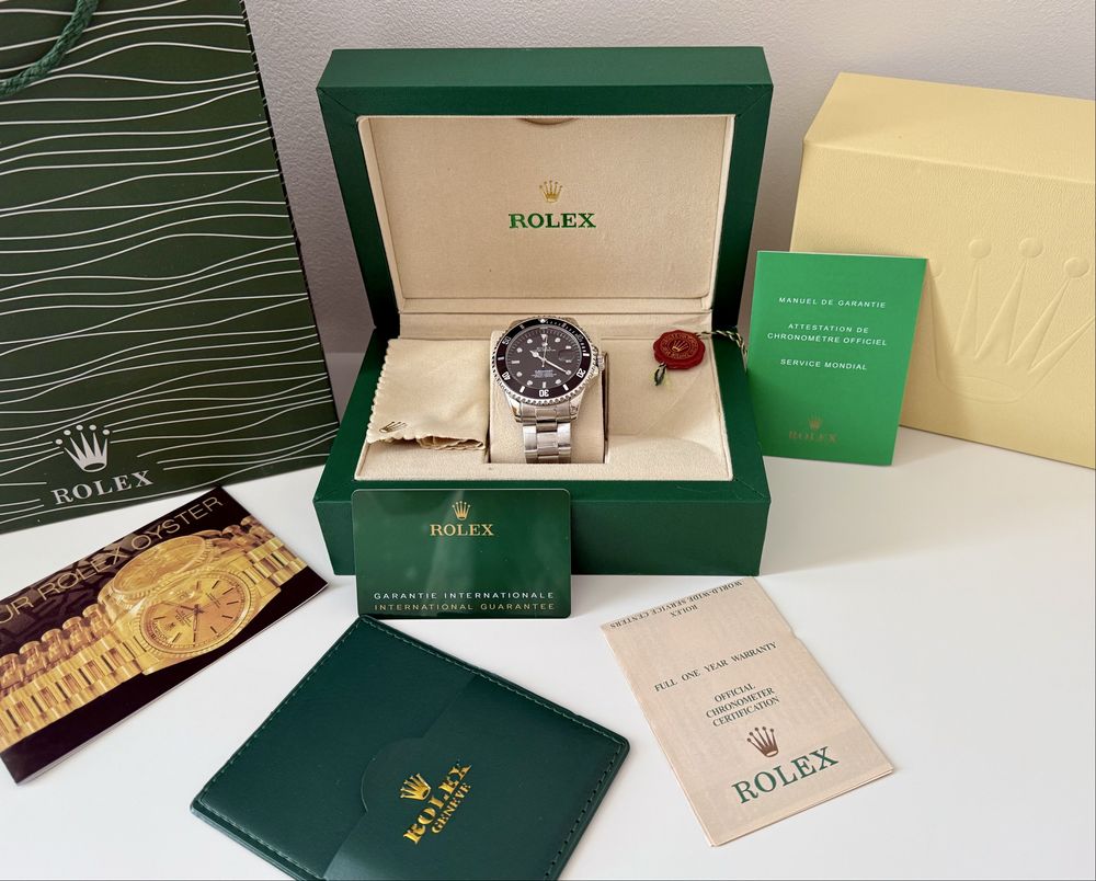 Часовник Rolex Submariner - Самонавиващ механизъм с кутия и документи