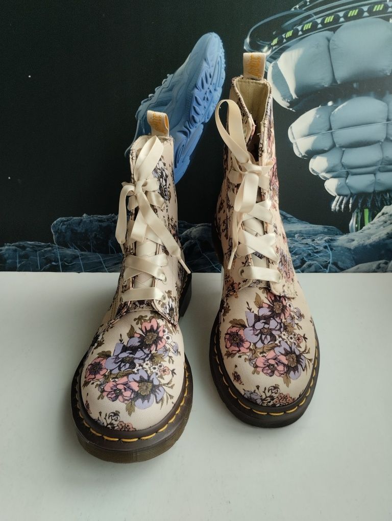Намалени Dr. Martens Beckett Wild Rose Дамски Текстилни Боти Номе