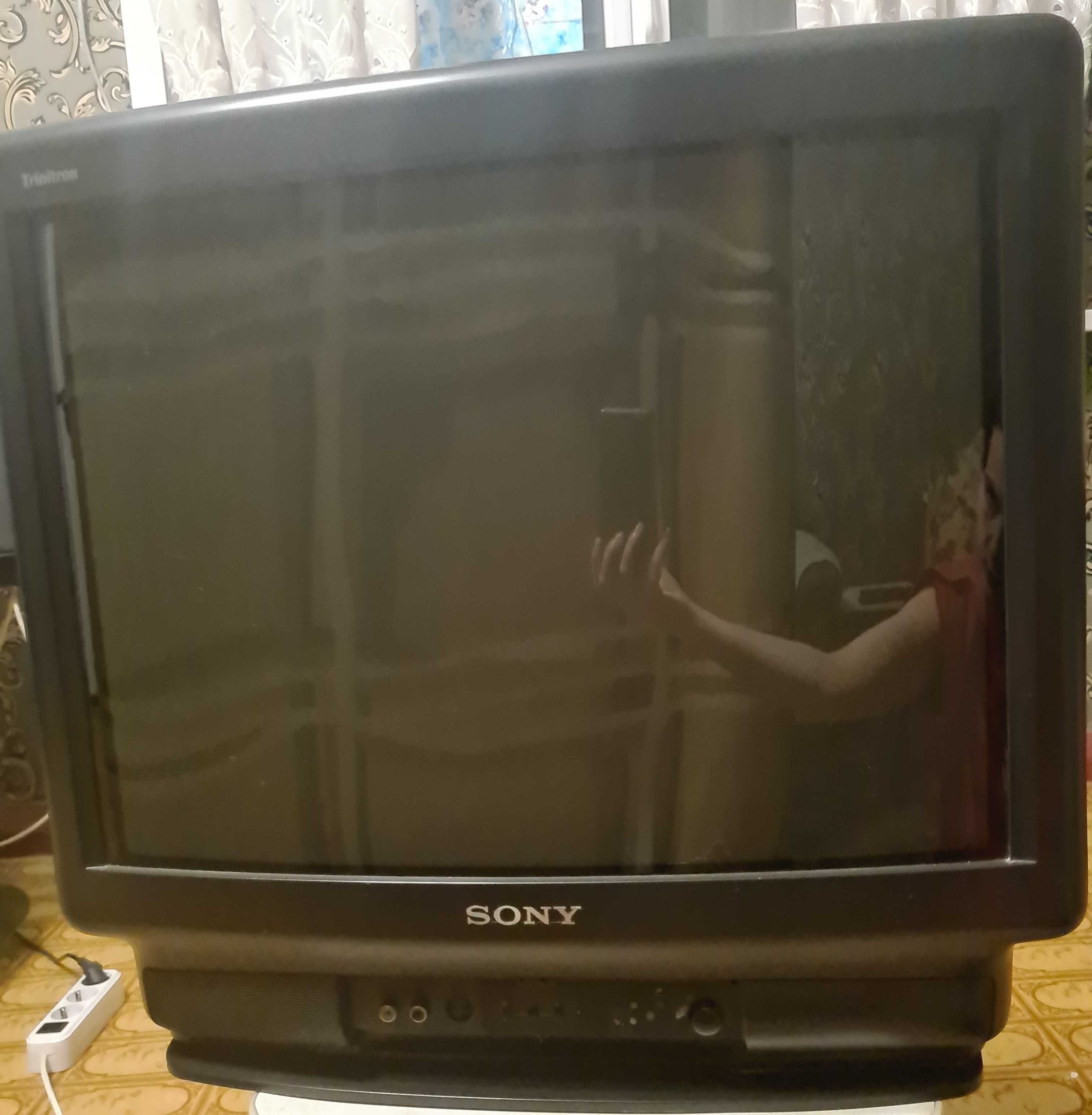 Продам телевизор Sony Trinitron диагональ 51 см.