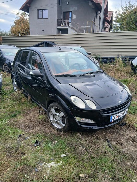 Vând Smart forfour pentru dezmembrări