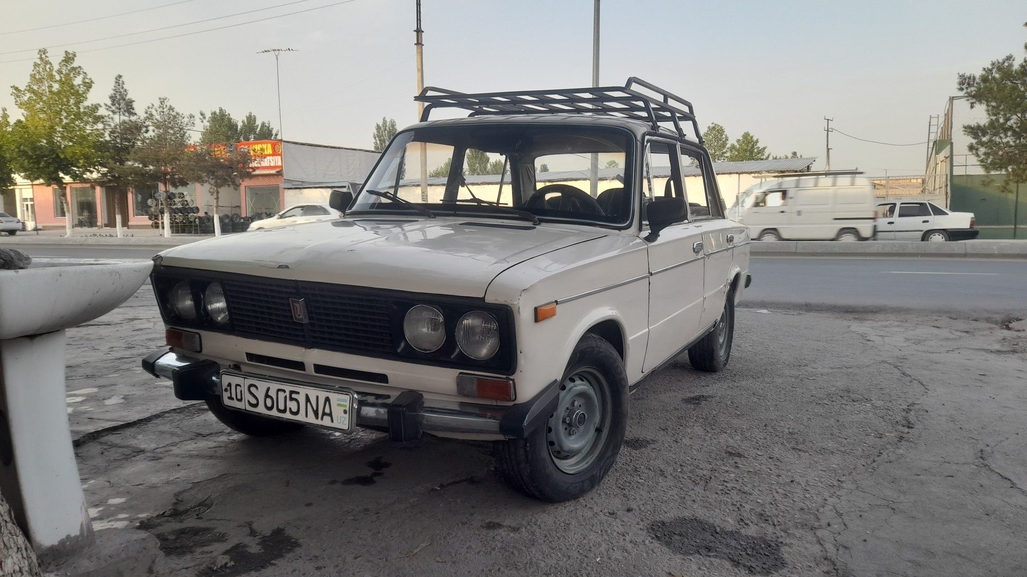 Lada vaz 2106 sotiladi